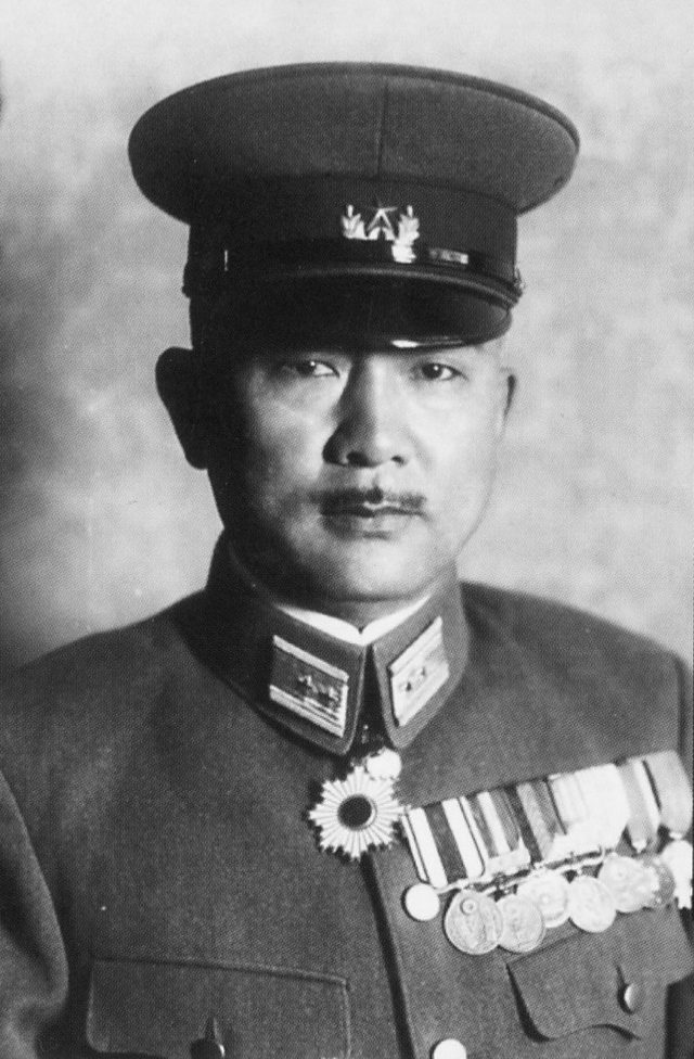 栗林忠道の肖像写真