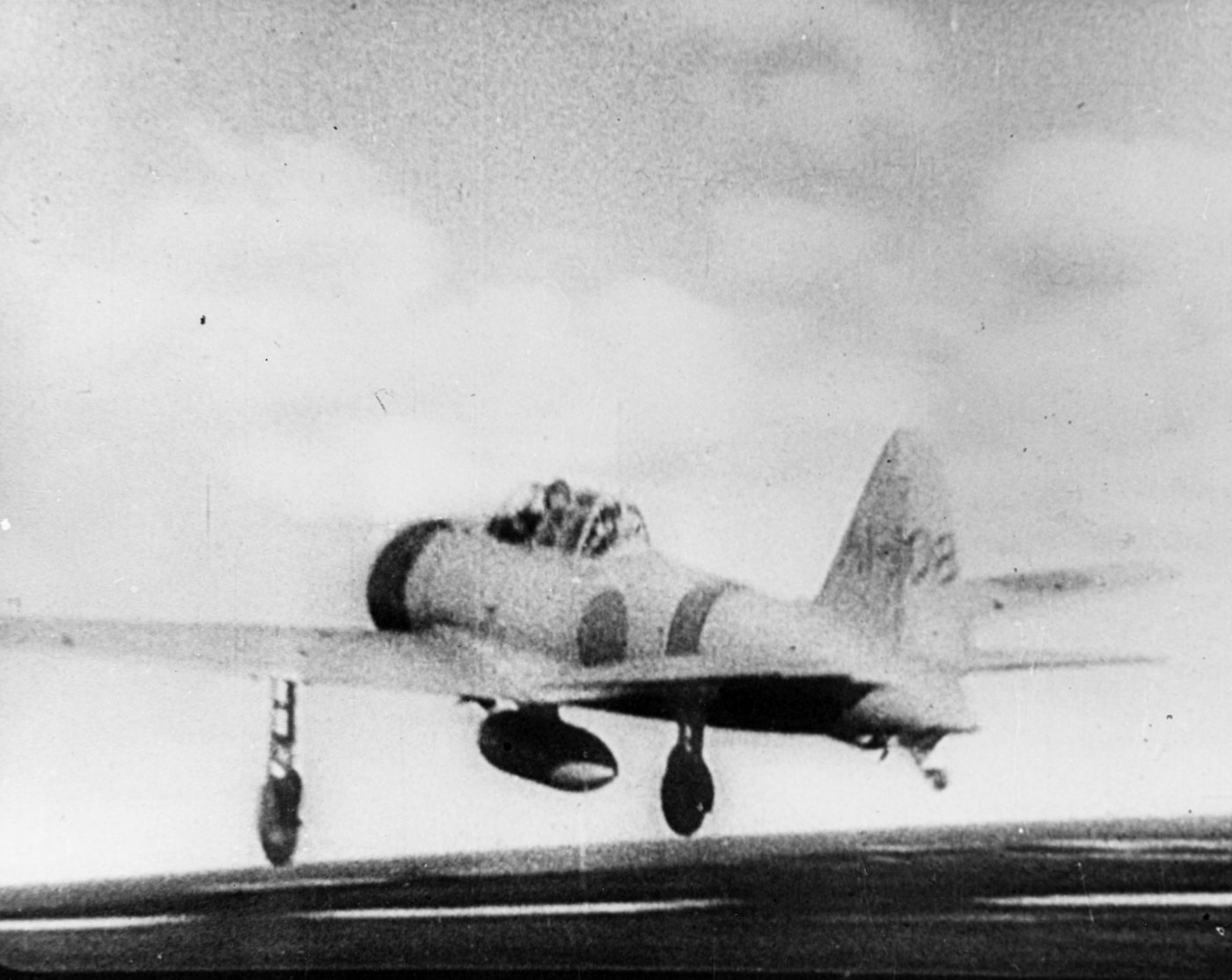 零式艦上戦闘機（同型機・1941年撮影）