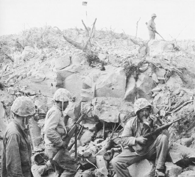 北ノ鼻165高地の旗（1945年3月）