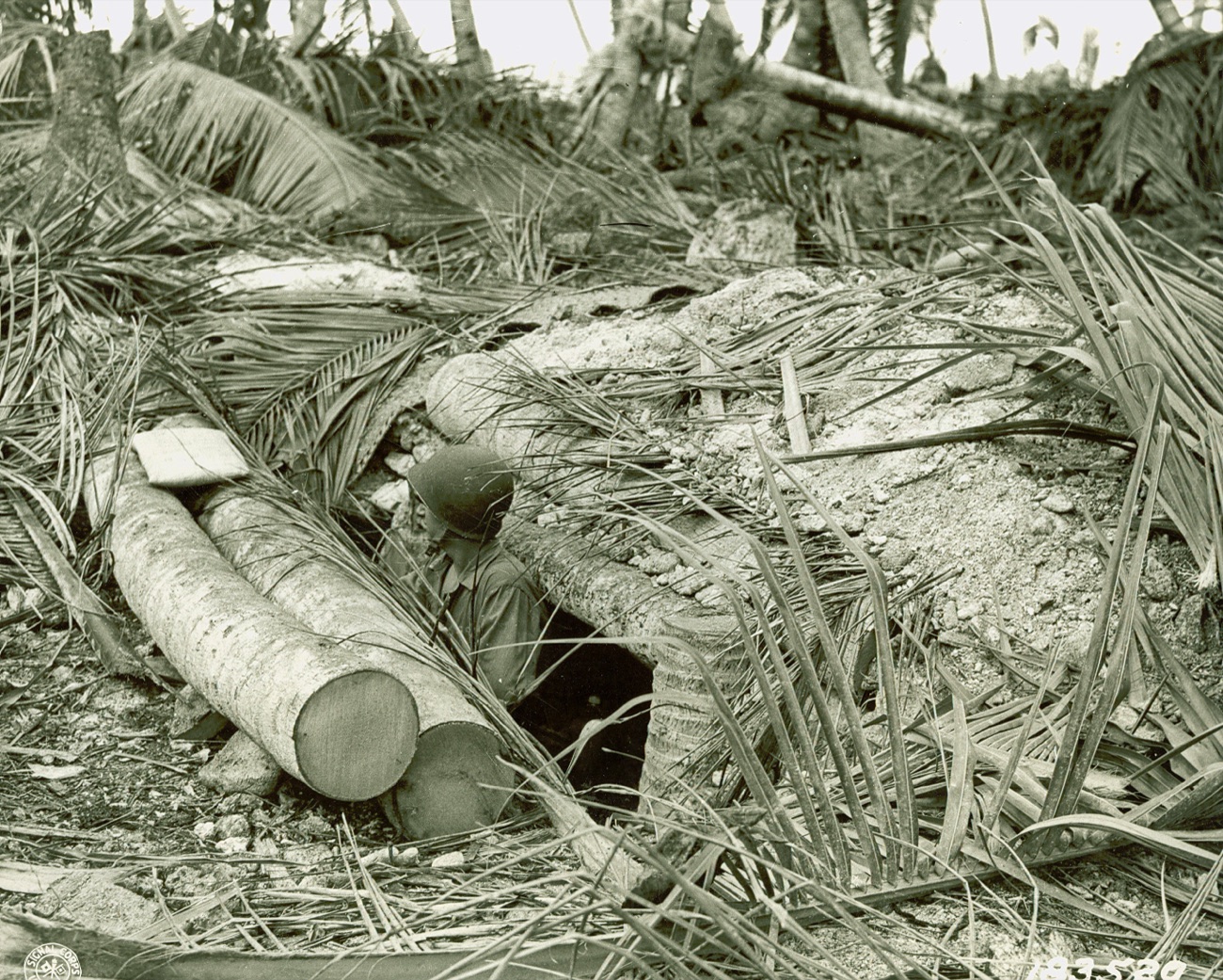 日本軍が築いた掩体壕（1943年11月20日）