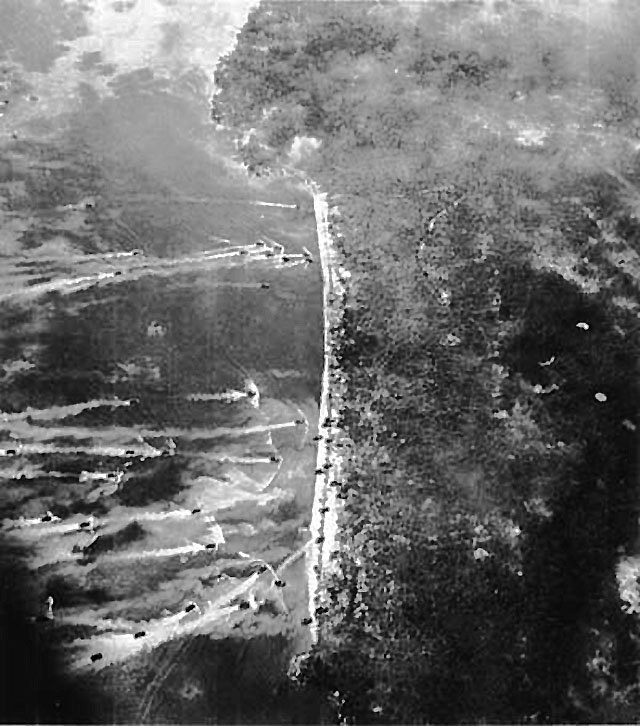 上陸海岸の空撮（1944年9月15日）