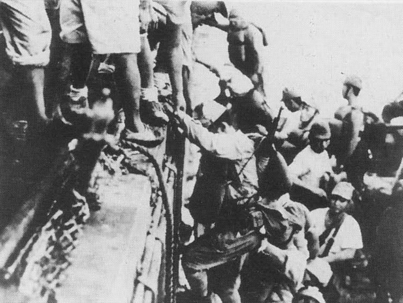 駆逐艦にひしめく日本兵（1942年）